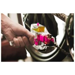 Muc-Off X3 Chain Cleaning Device - Kettenreinigungsgerät 8 Muc-Off X3 Chain Cleaning Device - Kettenreinigungsgerät -Continen Fahrrad Geschaft muc off x3 chain cleaning device kettenreinigungsgeraet detail 6